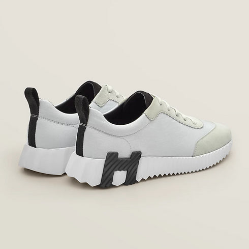 スニーカー 《バウンシング》