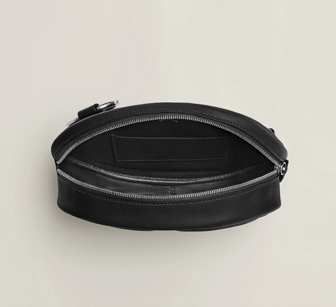 《イン・ザ・ループ》ベルトバッグ